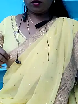 yelmaji91 online show from October 20, 2025, 4:58 am