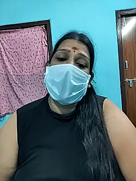 sutari84 online show from September 22, 2025, 7:42 pm