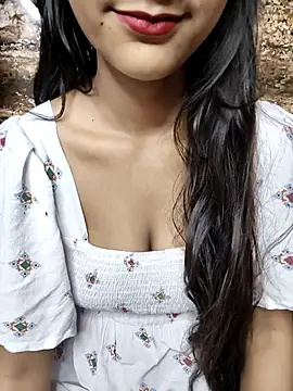 Indian-Aleena online show from October 22, 2025, 3:33 pm