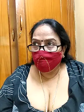 Snapshot of heera-rani chatting on March 20, 2026, 8:48 am heera-rani online show from March 20, 2026, 8:48 am