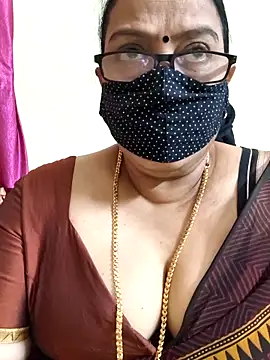 Snapshot of heera-rani chatting on March 28, 2026, 6:14 am heera-rani online show from March 28, 2026, 6:14 am