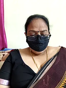 Snapshot of heera-rani chatting on April 3, 2026, 6:09 am heera-rani online show from April 3, 2026, 6:09 am