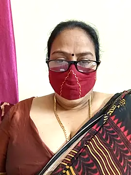 Snapshot of heera-rani chatting on April 2, 2026, 5:58 am heera-rani online show from April 2, 2026, 5:58 am