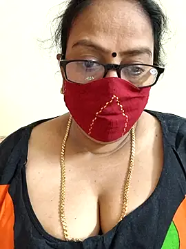 Snapshot of heera-rani chatting on April 11, 2026, 7:45 am heera-rani online show from April 11, 2026, 7:45 am
