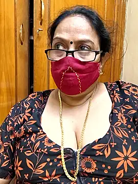 Snapshot of heera-rani chatting on March 11, 2026, 3:39 pm heera-rani online show from March 11, 2026, 3:39 pm