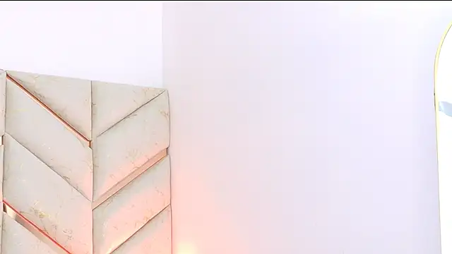 Snapshot of AlanaDoll chatting on September 30, 2025, 3:07 pm AlanaDoll online show from September 30, 2025, 3:07 pm