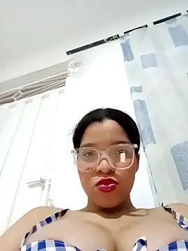 Snapshot of VictoriDior chatting on September 18, 2025, 2:47 am VictoriDior online show from September 18, 2025, 2:47 am