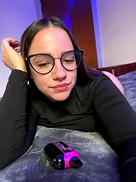 AlessiaaRuso1 online show from September 10, 2025, 5:56 pm