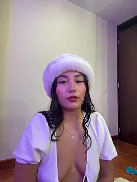 saranghae  online show from December 18, 2025, 11:30 pm