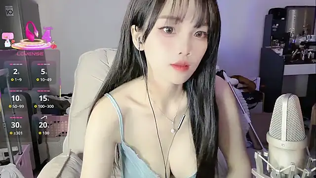 twlilybae online show from February 21, 2026, 1:46 pm