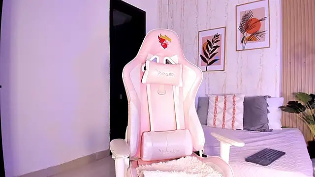 Ayleen Dunkan online show from November 7, 2025, 12:42 pm