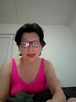 Snapshot of Vera_Elle chatting on April 15, 2026, 7:58 pm Vera Elle online show from April 15, 2026, 7:58 pm
