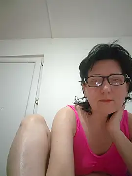 Snapshot of Vera_Elle chatting on April 8, 2026, 5:58 pm Vera Elle online show from April 8, 2026, 5:58 pm