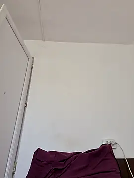 Snapshot of Vera_Elle chatting on April 15, 2026, 5:13 am Vera Elle online show from April 15, 2026, 5:13 am