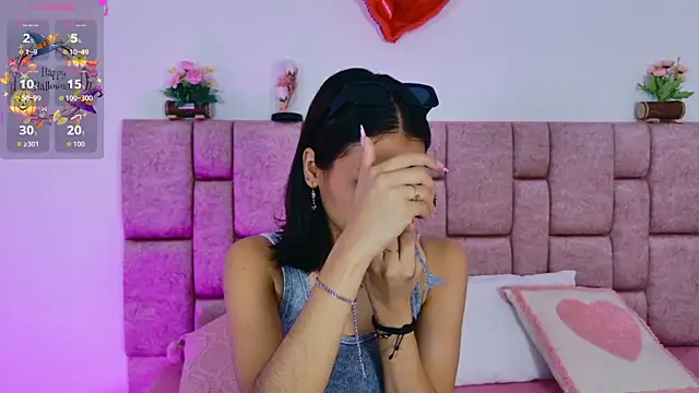 ScarlettLuxe online show from October 22, 2025, 11:53 am