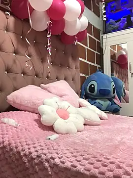 Rachellcooperrr online show from February 6, 2026, 11:45 pm