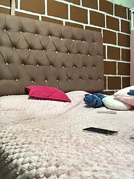 Rachellcooperrr online show from February 19, 2026, 12:07 am