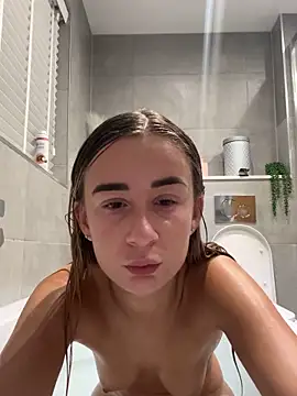 Snapshot of SexyySiSi chatting on October 16, 2025, 7:11 pm SexyySiSi online show from October 16, 2025, 7:11 pm