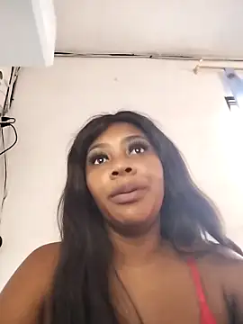 Snapshot of PerlaZultana chatting on October 28, 2025, 9:47 pm PerlaZultana online show from October 28, 2025, 9:47 pm