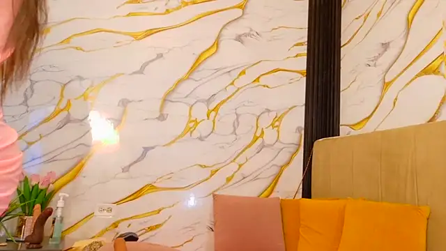 PerlaZultana online show from March 13, 2026, 8:25 pm