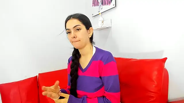 milk candy18 online show from November 26, 2025, 11:10 am