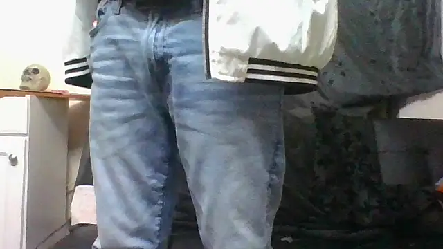 jarjar83 online show from November 1, 2025, 5:36 am