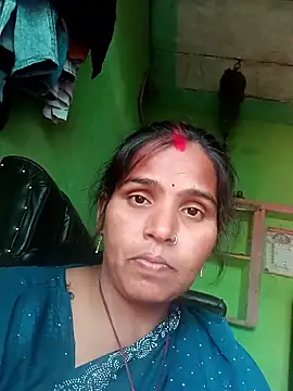 Snapshot of Cut_rajbati chatting on January 15, 2026, 6:39 am Cut rajbati online show from January 15, 2026, 6:39 am