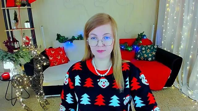 Snapshot of YourUniverser chatting on December 14, 2025, 9:26 am YourUniverser online show from December 14, 2025, 9:26 am