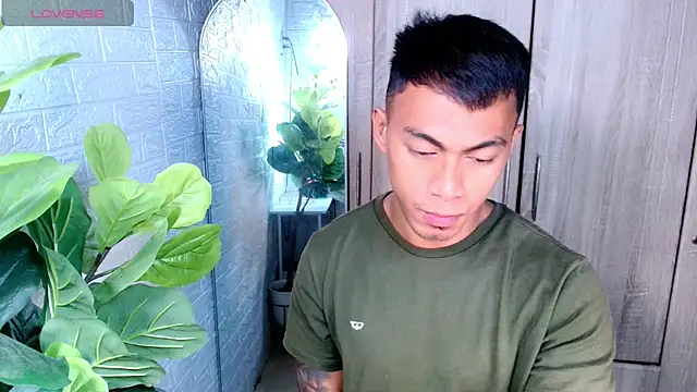 Snapshot of PinooyMilker chatting on April 1, 2026, 9:56 pm PinooyMilker online show from April 1, 2026, 9:56 pm