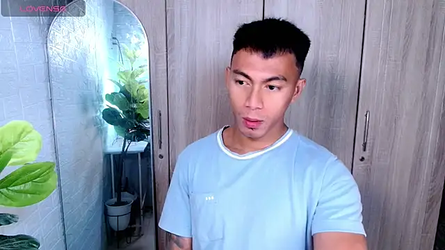 Snapshot of PinooyMilker chatting on March 27, 2026, 6:09 pm PinooyMilker online show from March 27, 2026, 6:09 pm