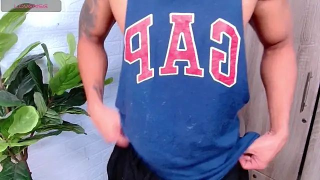 Snapshot of PinooyMilker chatting on January 5, 2026, 10:57 pm PinooyMilker online show from January 5, 2026, 10:57 pm