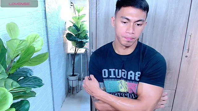 Snapshot of PinooyMilker chatting on January 15, 2026, 12:36 am PinooyMilker online show from January 15, 2026, 12:36 am