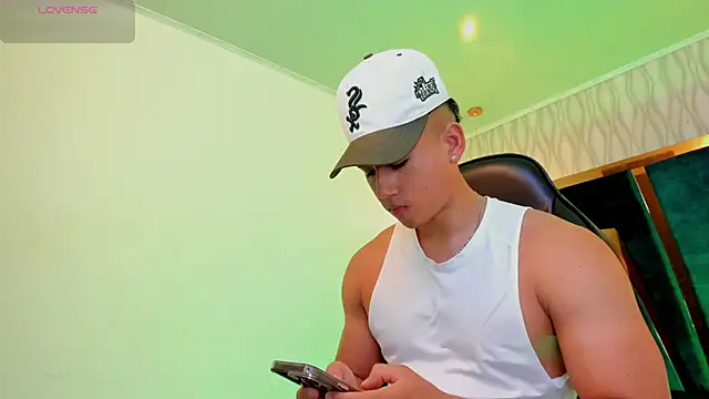 Snapshot of Draven_Marceaux chatting on September 10, 2025, 11:20 am Draven Marceaux online show from September 10, 2025, 11:20 am