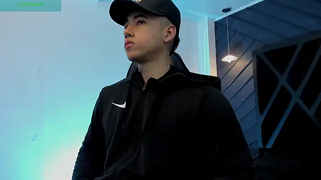 Snapshot of Draven_Marceaux chatting on December 4, 2025, 11:20 am Draven Marceaux online show from December 4, 2025, 11:20 am