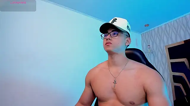 Snapshot of Draven_Marceaux chatting on October 22, 2025, 11:31 am Draven Marceaux online show from October 22, 2025, 11:31 am