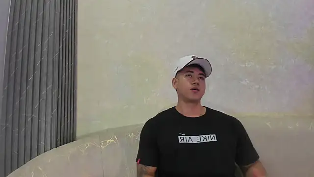 Snapshot of Draven_Marceaux chatting on July 2, 2026, 11:16 am Draven Marceaux online show from July 2, 2026, 11:16 am