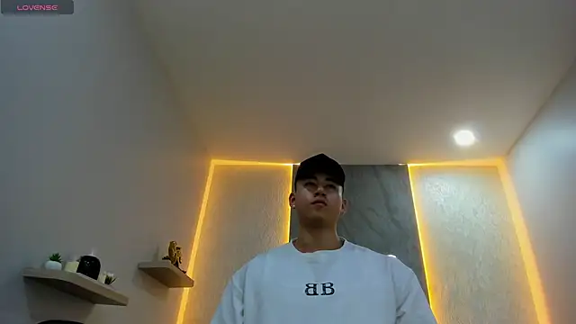 Snapshot of Draven_Marceaux chatting on May 30, 2026, 11:27 am Draven Marceaux online show from May 30, 2026, 11:27 am