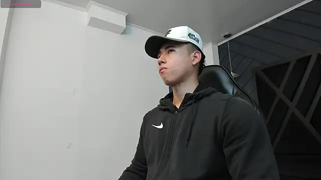 Snapshot of Draven_Marceaux chatting on December 15, 2025, 11:38 am Draven Marceaux online show from December 15, 2025, 11:38 am