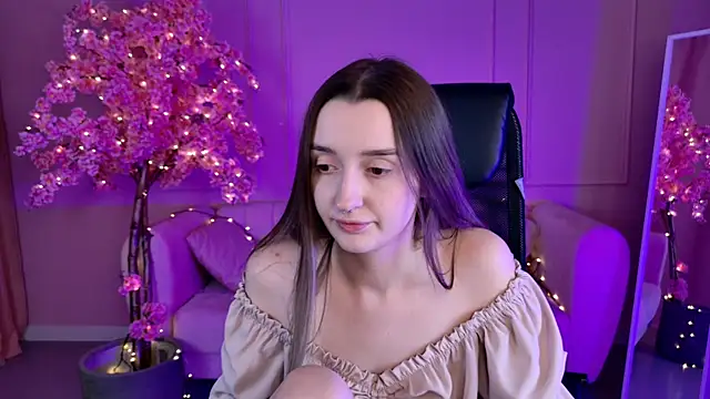 Snapshot of AliceLids chatting on September 27, 2025, 3:07 pm AliceLids online show from September 27, 2025, 3:07 pm