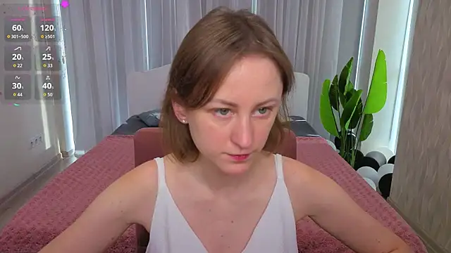 LuluChiiii online show from November 27, 2025, 10:48 am