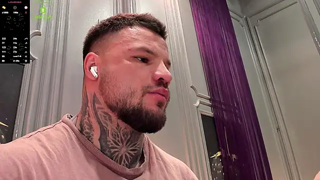 Snapshot of OliverSport chatting on February 8, 2026, 6:11 am OliverSport online show from February 8, 2026, 6:11 am