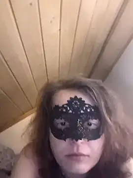 marijacucu online show from May 8, 2026, 4:16 am