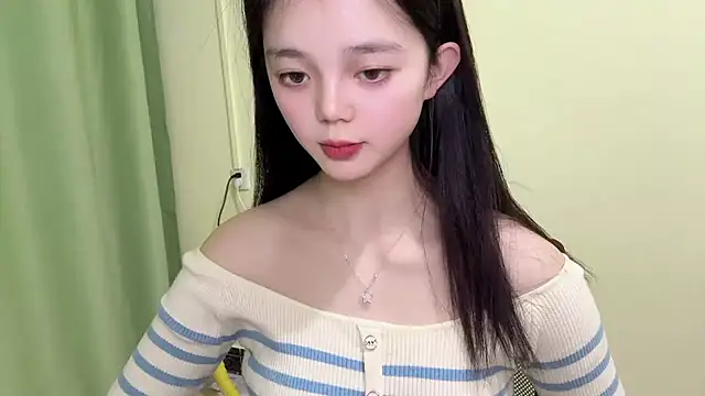 Snapshot of Nicole-13 chatting on November 30, 2025, 12:50 pm Nicole-13 online show from November 30, 2025, 12:50 pm