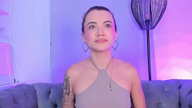 Snapshot of aitana_baker_ chatting on October 8, 2025, 4:14 am aitana baker online show from October 8, 2025, 4:14 am