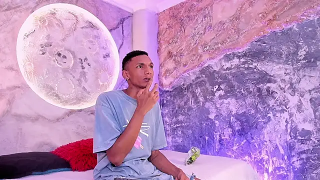 JulienSaint online show from October 4, 2025, 5:25 pm