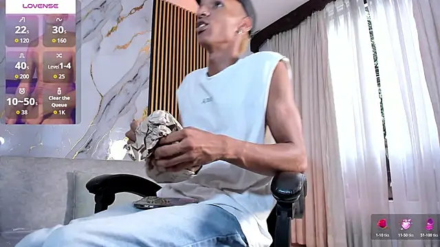 JulienSaint online show from October 17, 2025, 12:51 pm