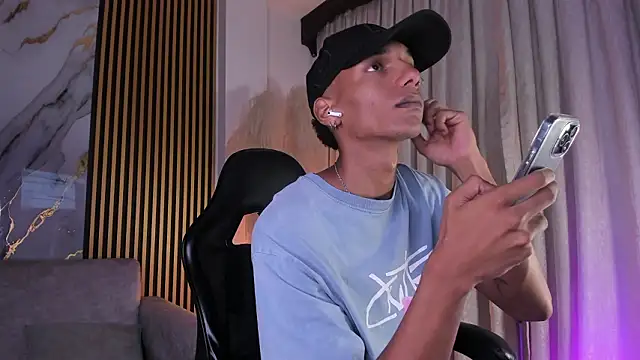 JulienSaint online show from March 3, 2026, 11:28 am