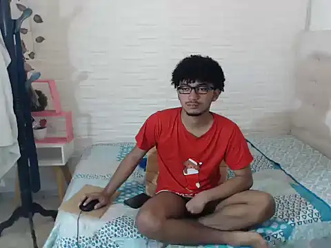 Snapshot of felipecams123 chatting on September 10, 2025, 12:09 am felipecams123 online show from September 10, 2025, 12:09 am