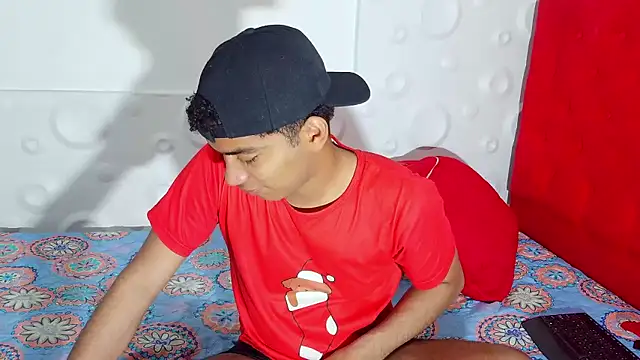 felipecams123 online show from January 9, 2026, 8:27 pm