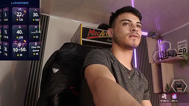 Bastian MCcormick online show from September 21, 2025, 1:27 pm